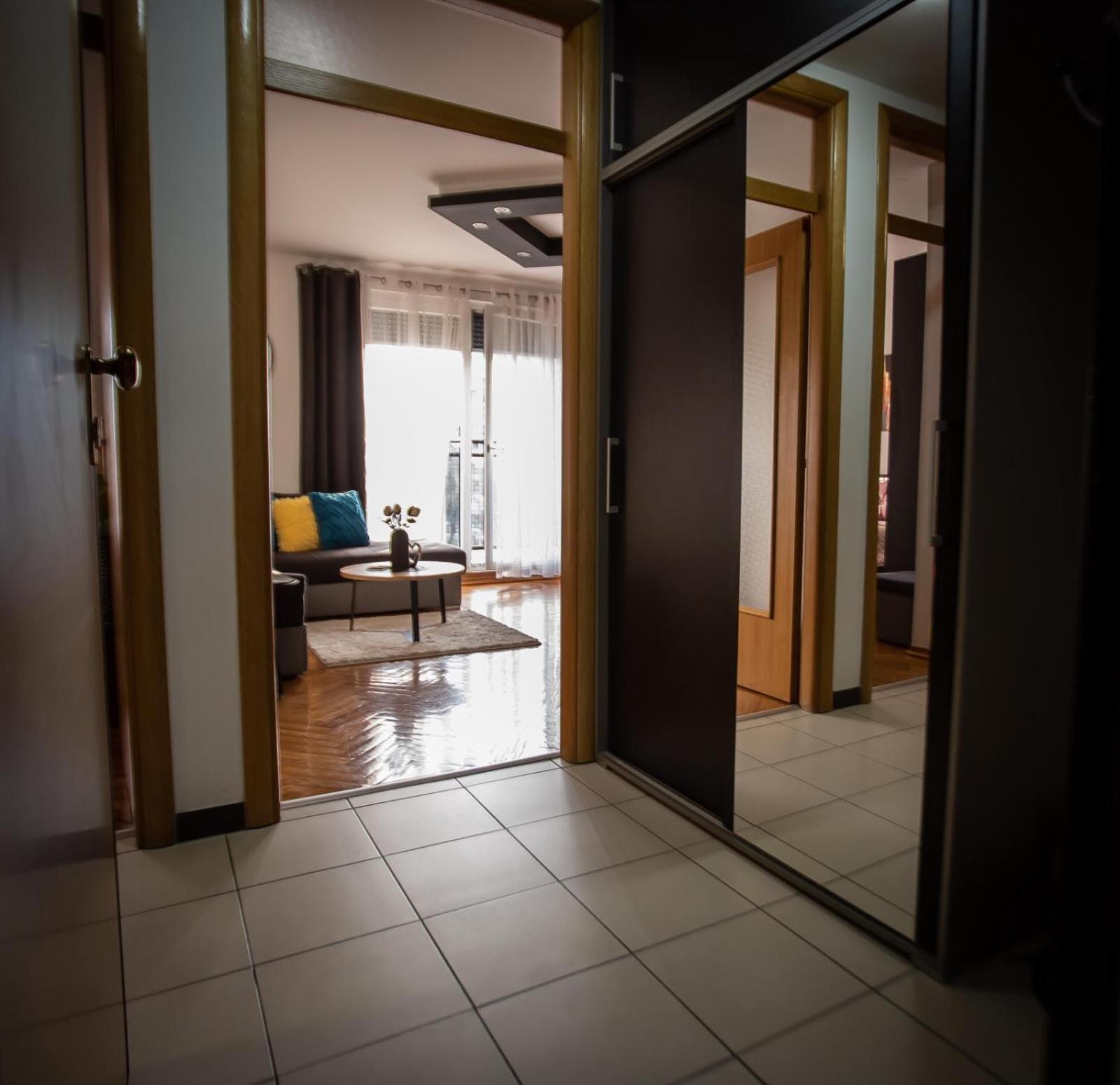 Apartman Elly Slavonski Brod Exteriör bild